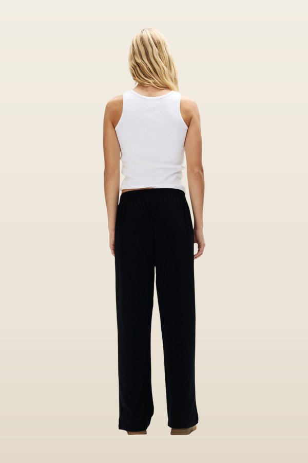 Cotton Boxer Pants — model back