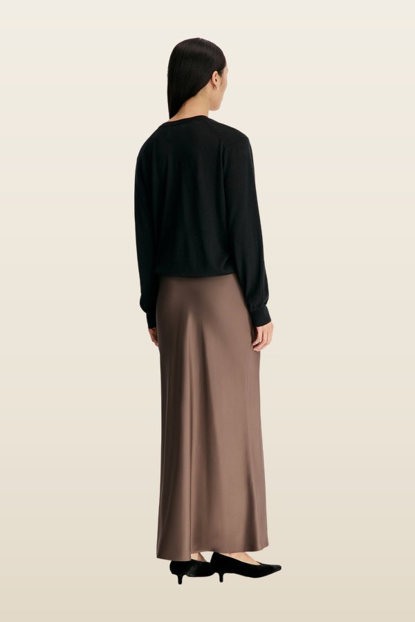 ELI Silk twill maxi skirt — model back