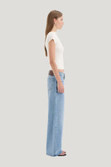 Lucia Straight Jean — model side