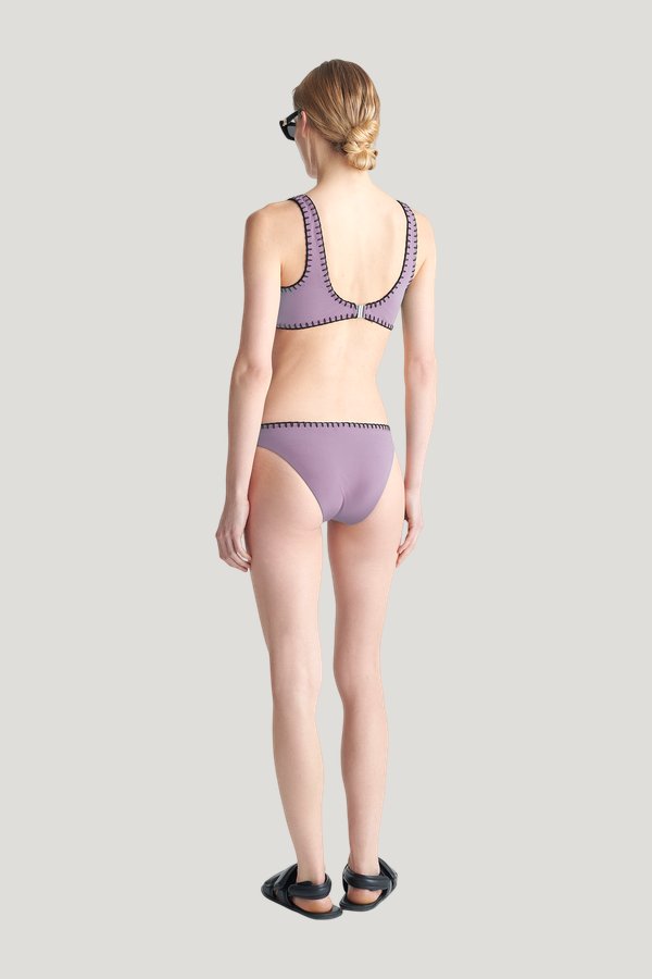 Merve - Recycled nylon bikini bottoms — model side