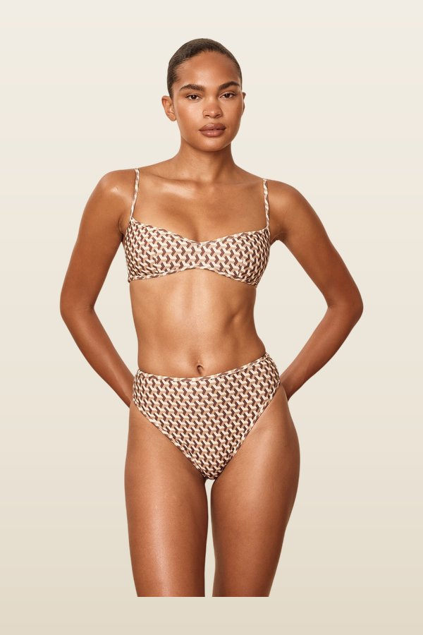 Ravello Top - Husk Geo — model back