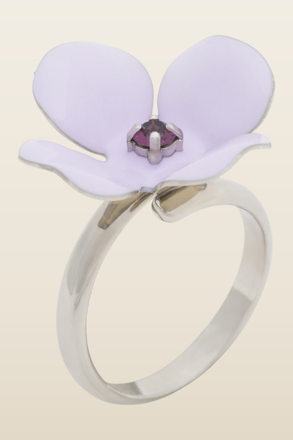Purple enamel daisy ring — model back