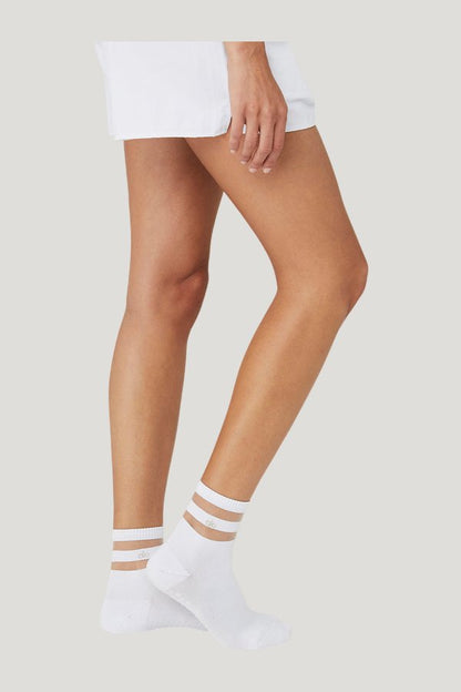 Women's Pulse Grip Sock — model side