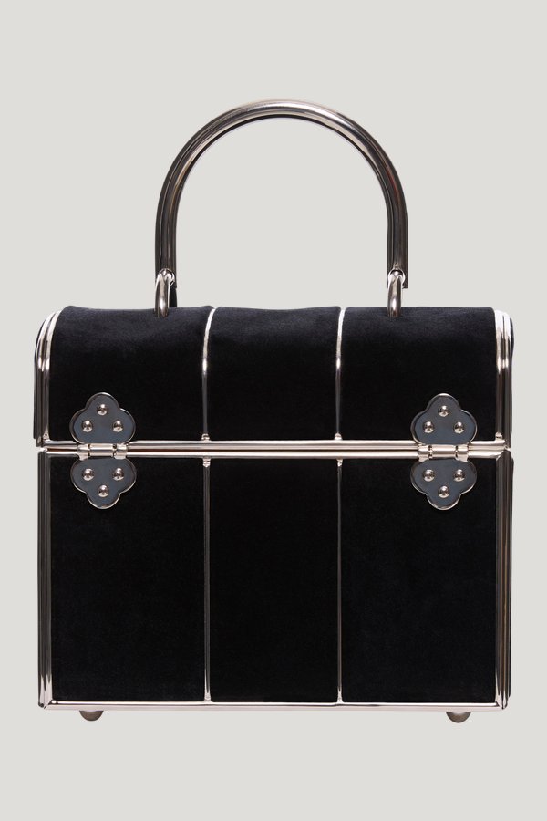 Annie’s Treasure Chest - Onyx — model side