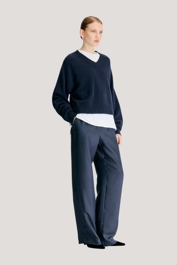 ANZOR LDS V neck cashmere sweater — carry 3