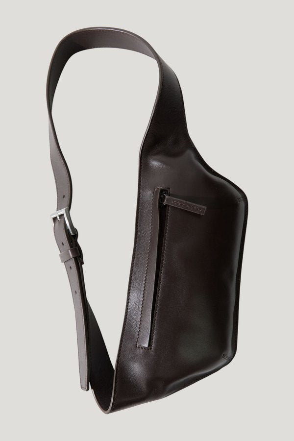 Arc Belt Bag - Coffee — model front