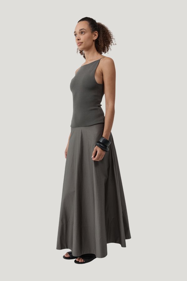 Backless Circle Hem Dress — model side