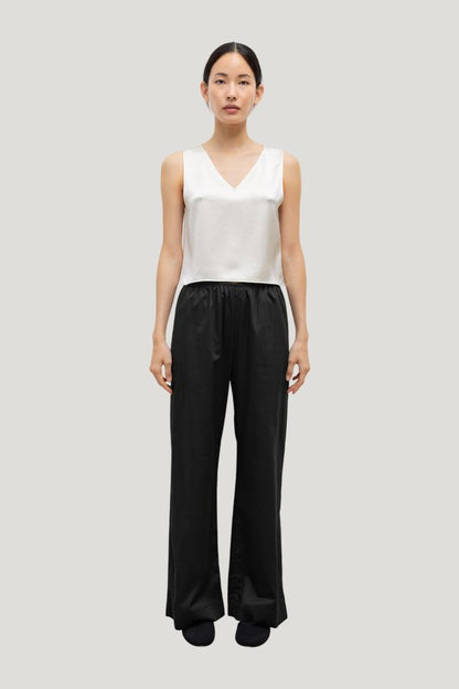 Barb V Neck Shell — model front
