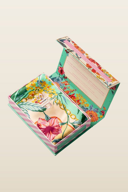 Beach Club Queen Zippered Pillowcase — model back
