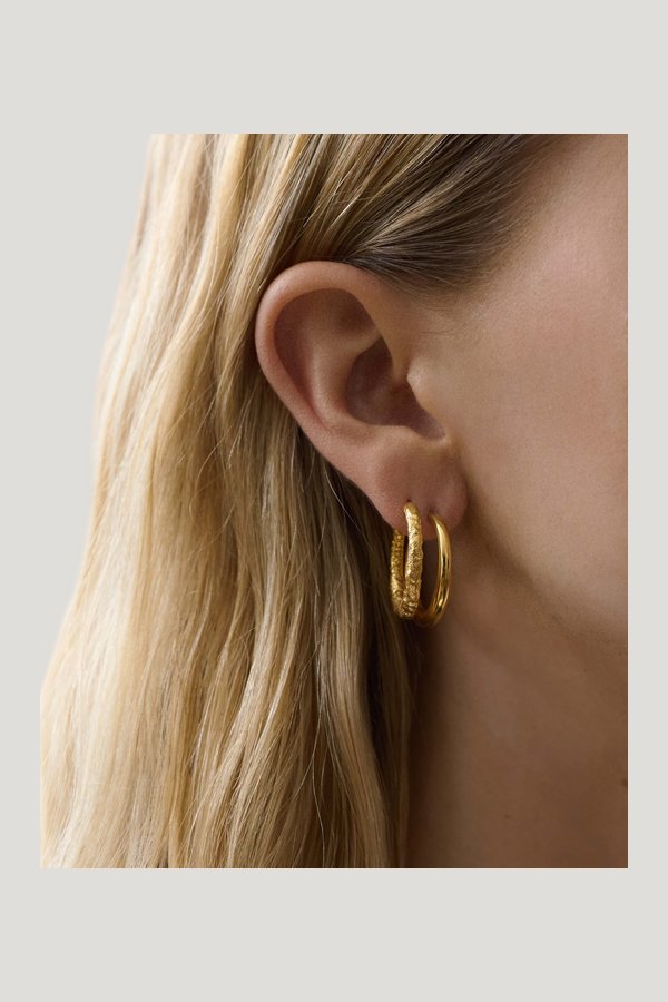 Big Hoop Gold — model front