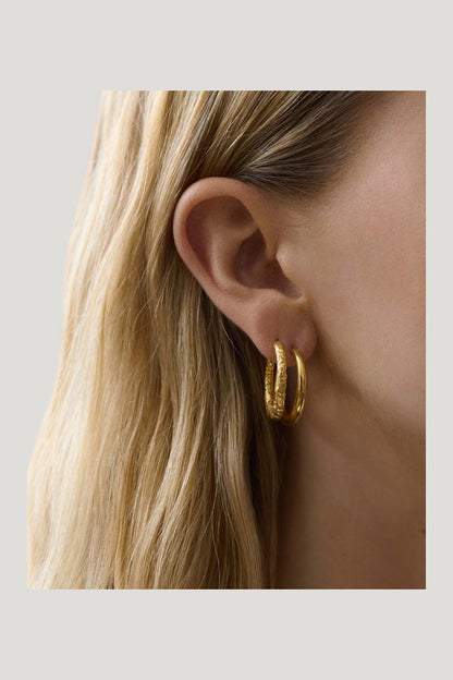 Big Hoop Gold — model front