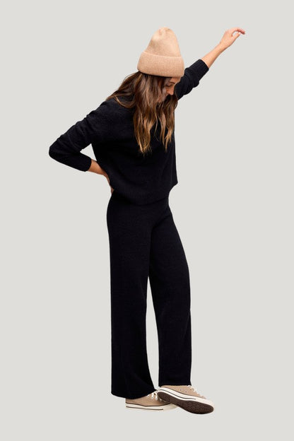 Boucle Sweater Pant — model side