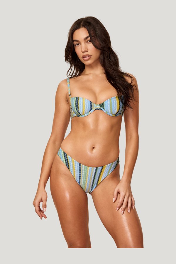 Byron Bottom - Sardinia — model front