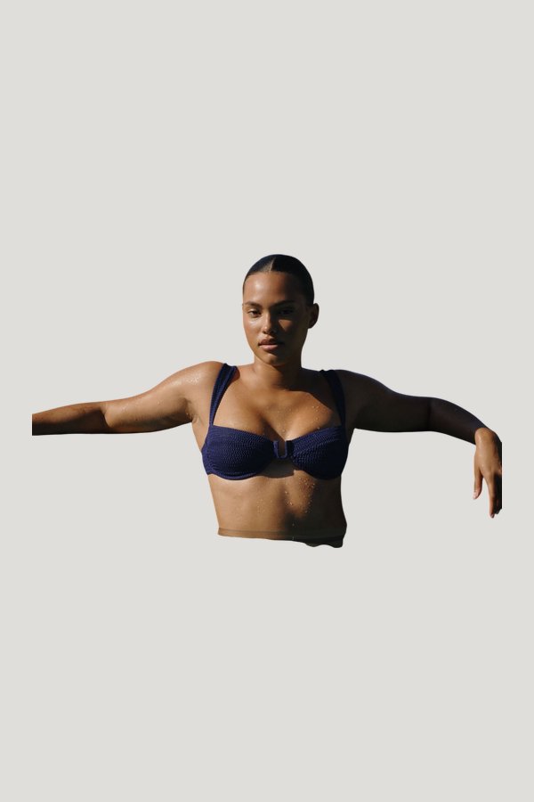 Cala Roja Top - Midnight Crinkle — model front