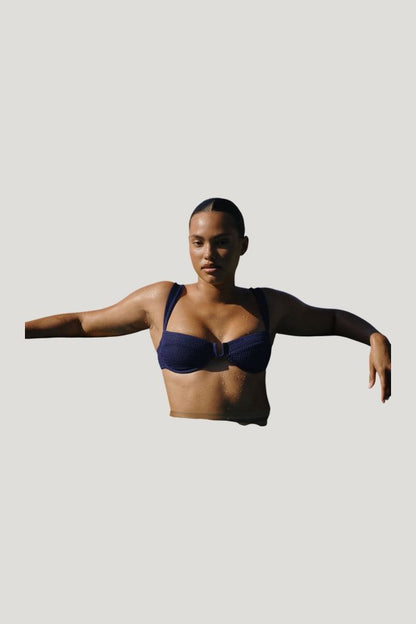 Cala Roja Top - Midnight Crinkle — model front