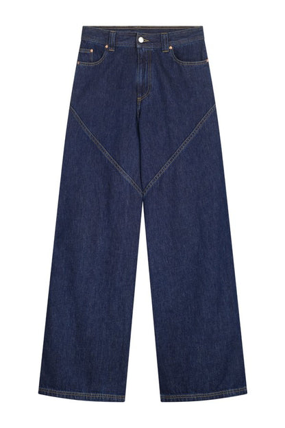 Cambridge Boyfriend Denim — packshot