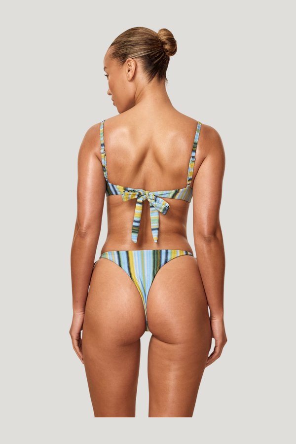 Capri Top - Sardinia — model side