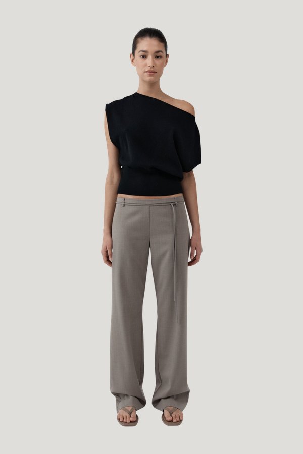 Cashmere Asymm Top — model front