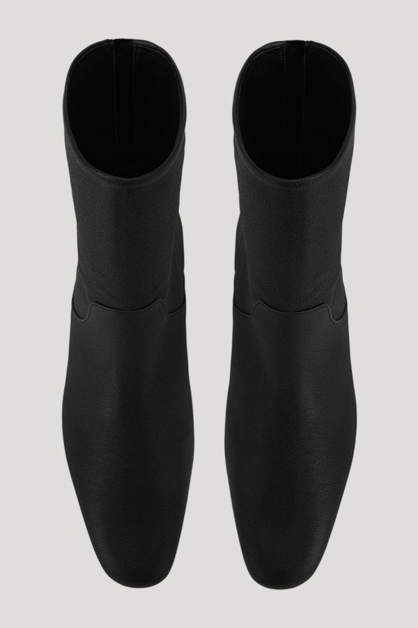 Celina Ankle Boot Black Leather — model side