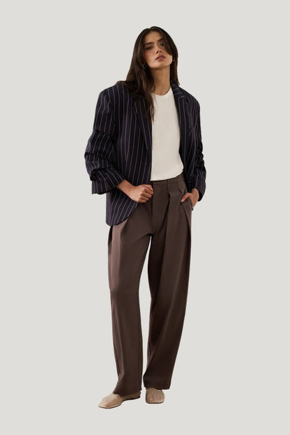 Cinched Sleeve Boxy Blazer — model front