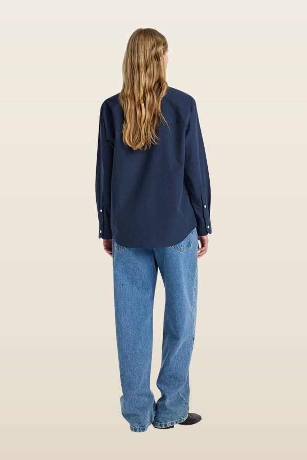 Classic fit shirt — model back