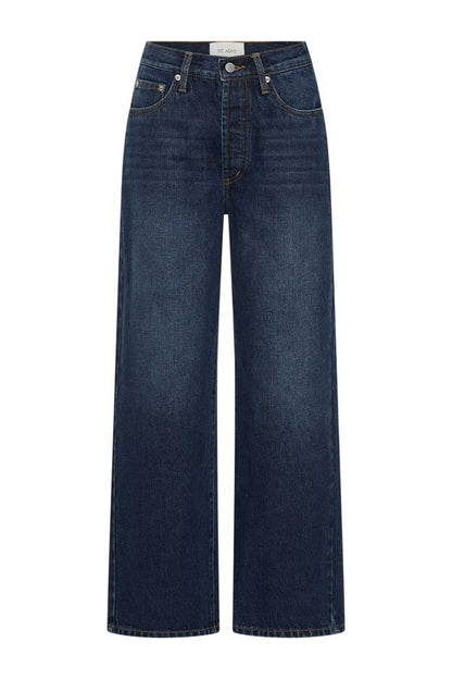 Classic Mid Rise Jeans — packshot