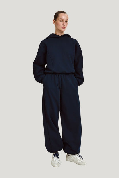 Clubhouse Fleece Banana Pants — model side