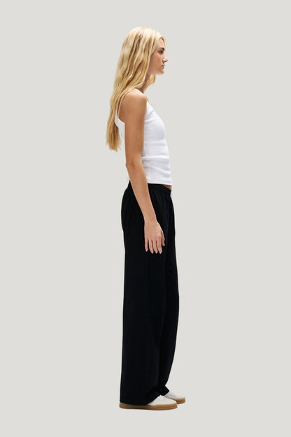Cotton Boxer Pants — model side
