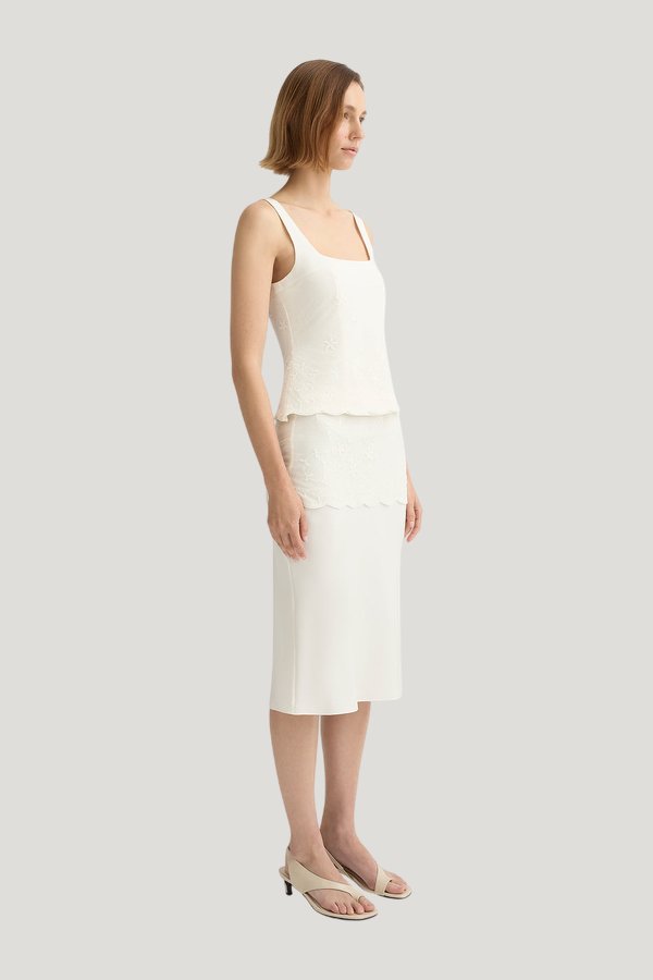 Cove Skirt — carry 3