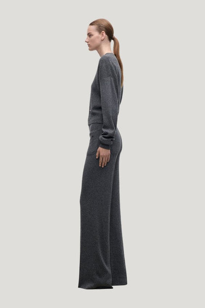 Luna Jumper — carry 3