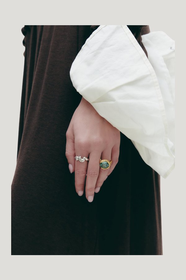 Cura Ring Silver — model front