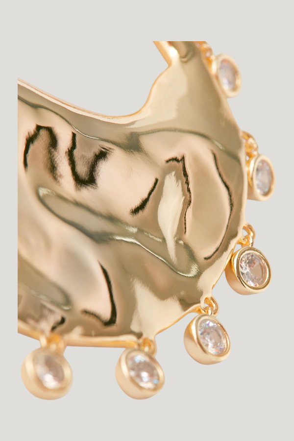Cyra Earrings — model front