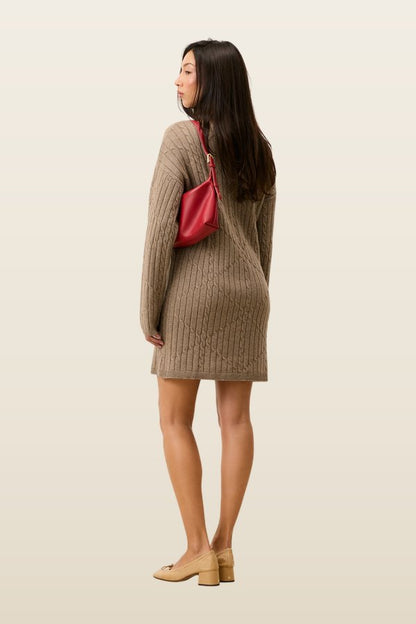 Robe DAREEN — model back