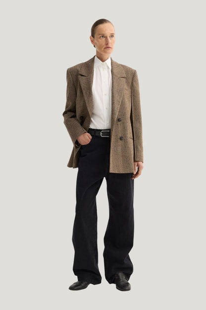 Double breasted blazer | herringbone — model front