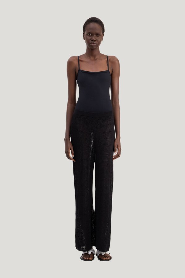 EGEO Elasticated waist trousers — model front