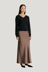 ELI Silk twill maxi skirt — model side