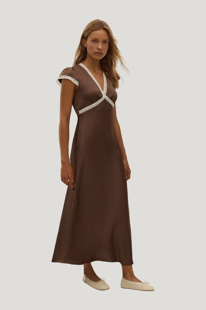 Elvira Midi Dress Chocolate Lace — model side