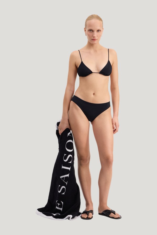 ELVIRA TOP Triangle bikini top — model front
