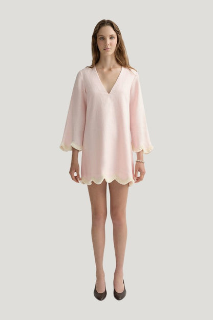 Essie Kaftan — model front