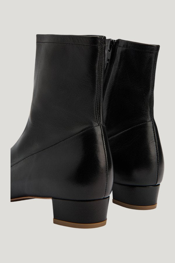 Este Black Leather Ankle Boot — extra