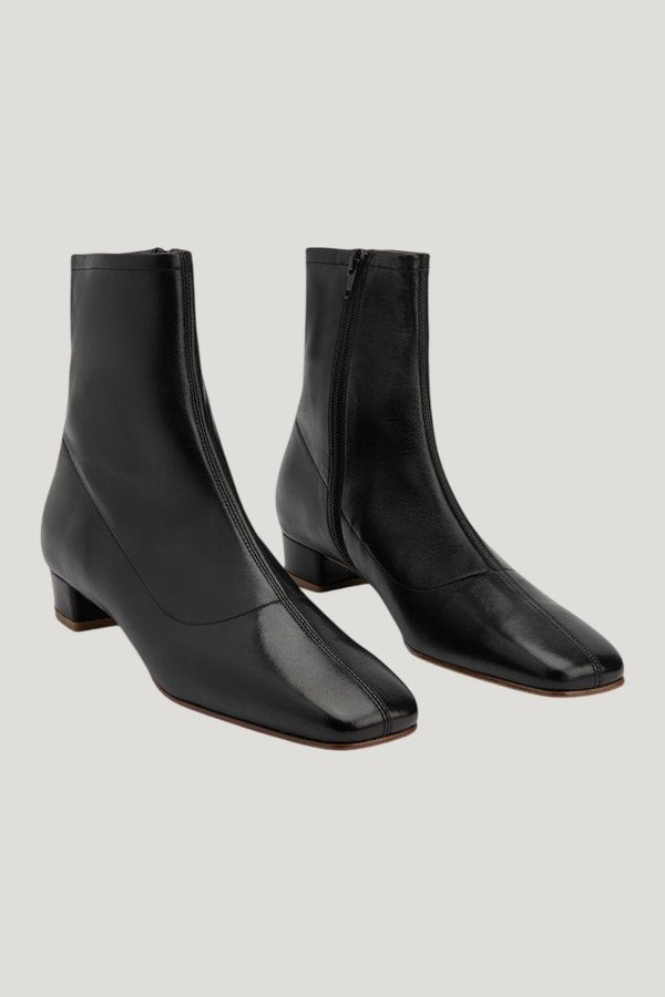 Este Black Leather Ankle Boot — model front