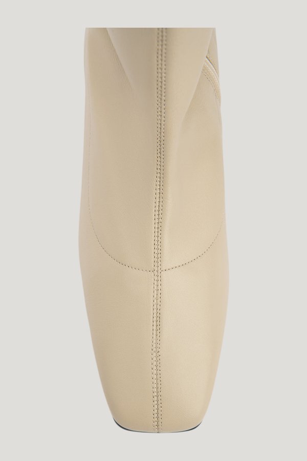 Este White Leather Ankle Boot — extra