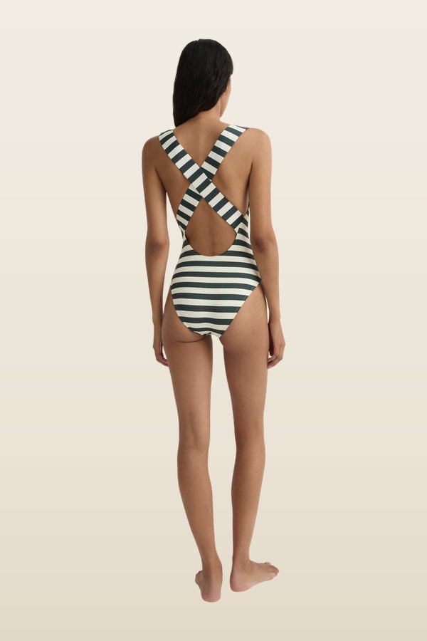 Fernanda One Piece — carry 4