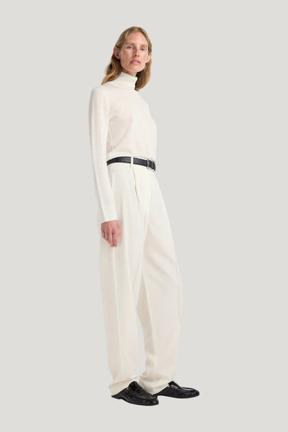 Fine-knit wool cashmere turtleneck — carry 3