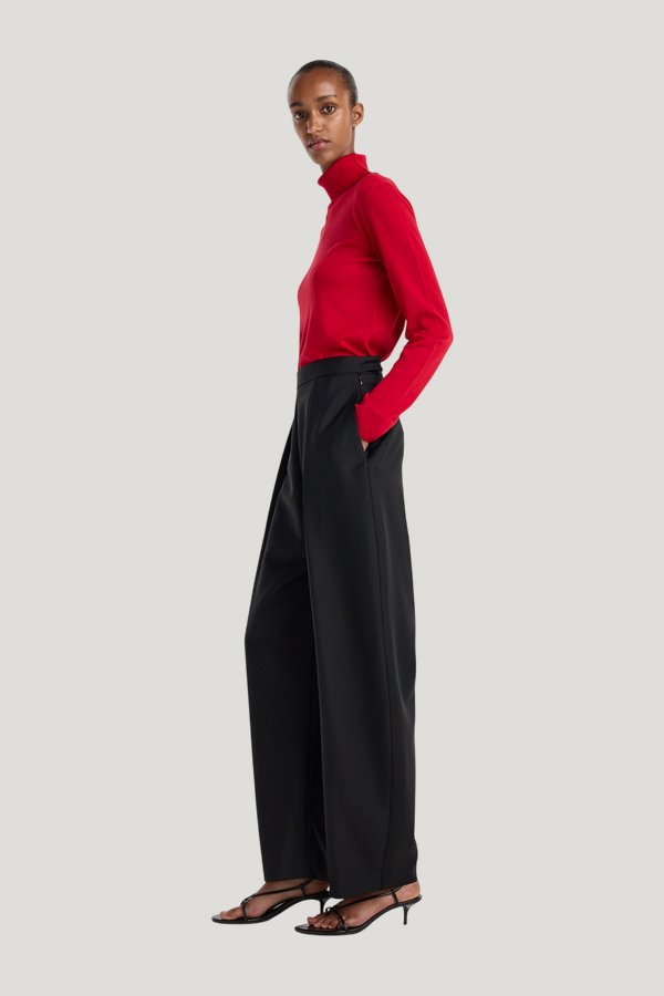 Fine-knit wool cashmere turtleneck — carry 3
