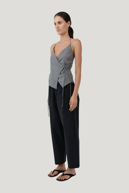 Fine Rouleau Crop Pants — model side