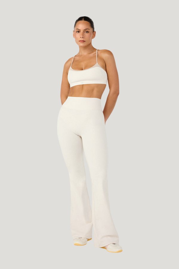 Form Invisible Scrunch Flare Leggings Tall | Vanilla — model front