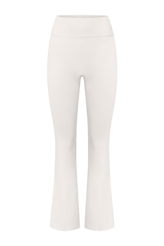 Form Invisible Scrunch Flare Leggings | Vanilla — packshot