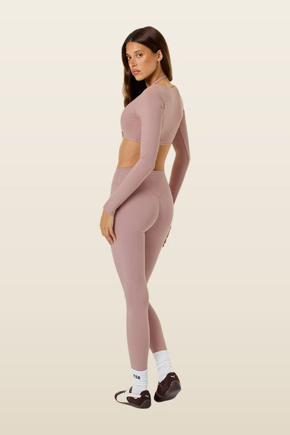 Form Invisible Scrunch Leggings — model back