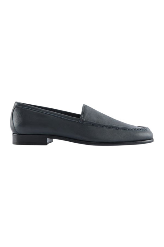 gomper loafer in stone leather — packshot